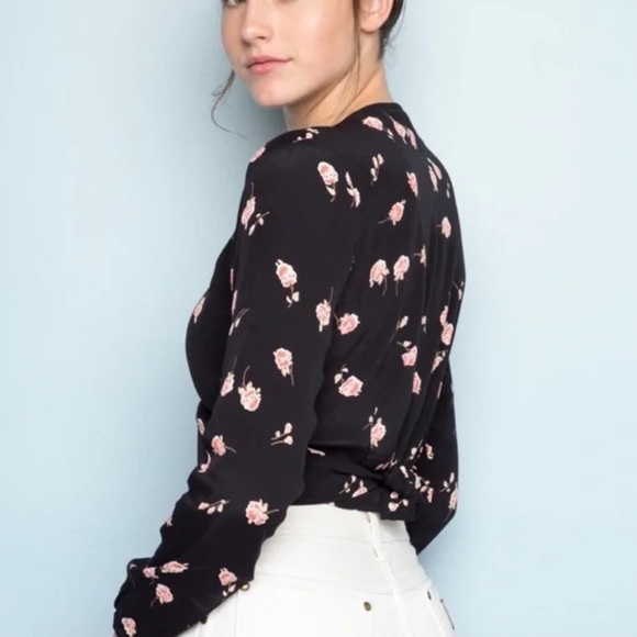 Brandy Melville John Galt Black Floral Coco Wrap Blouse - Picture 2 of 13